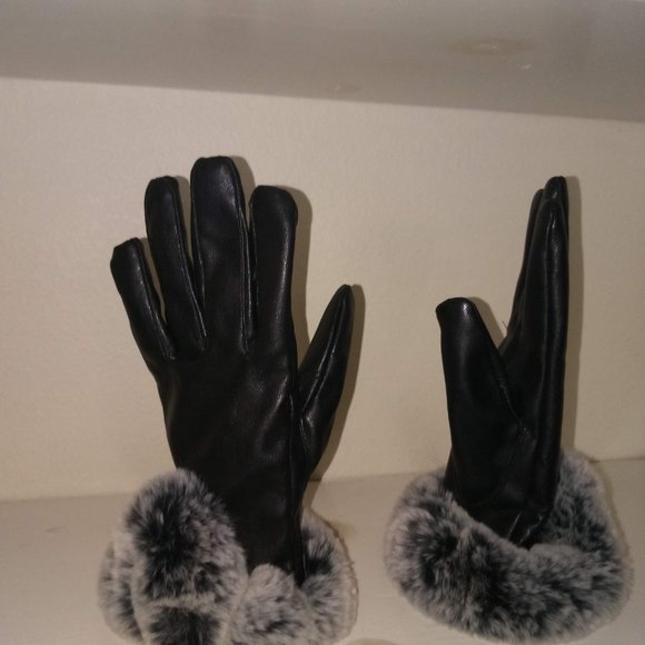 Unique Faux Leather and Full Cuff Fur Gloves - Picture 6 of 9